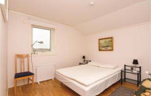 2 Bedroom Lovely Apartment In Väjern