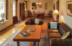 4 Bedroom Amazing Home In Falsterbo