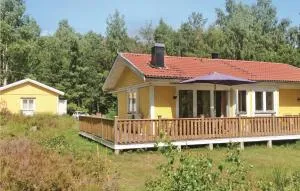 Beautiful Home In Ljusterö With Kitchen - Laggarsvik