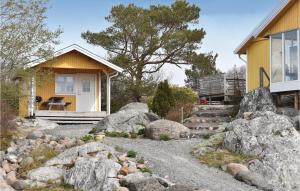 1 Bedroom Stunning Home In Vrångö