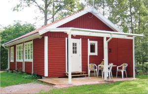 Awesome Home In Frjestaden With 2 Bedrooms