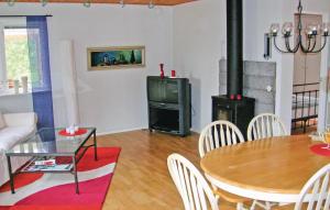 Lovely Home In Ljungby With Kitchen