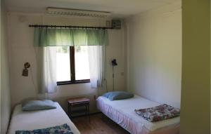 Awesome Home In Backaryd With Kitchen