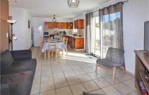 Maisons de vacances Pet Friendly Home In Rochefort Du Gard : photos des chambres