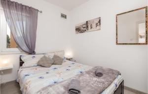 2 Bedroom Amazing Apartment In Cres