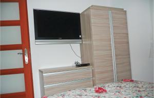 Beautiful home in Zbychowo with 4 Bedrooms and WiFi