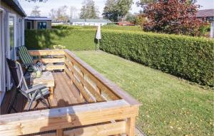 2 Bedroom Stunning Home In Tzummarum