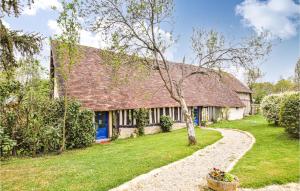 Amazing Home In St Pierre En Auge