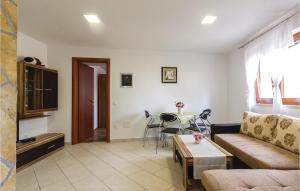 Stunning Apartment In Orbanici With 1 Bedrooms And Wifi
