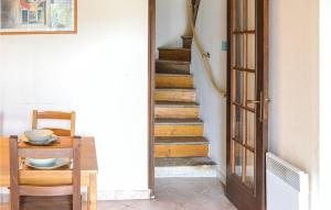 Maisons de vacances Pet Friendly Home In Trie-chteau With Wifi : photos des chambres