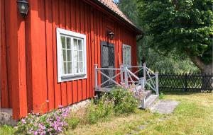 Nice Home In Mantorp With Wifi