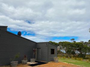 Peacehaven Chalet on the Irwin Inlet
