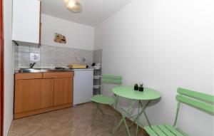 Pet Friendly Apartment In Jadranovo With Wifi