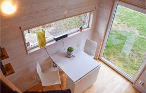 Cozy Home In Hagby With Kitchen