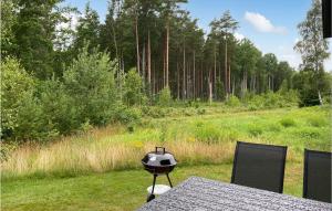 Cozy Home In Hagby With Kitchen