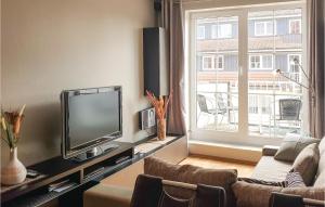 Cozy Apartment In Insel Poelgollwitz