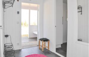 2 Bedroom Stunning Home In Storfors