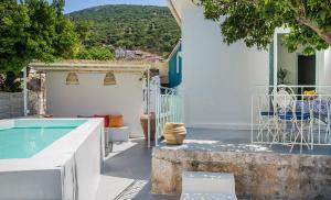 Bohemian Nest - Cheerful 2-Bedroom Villa with pool