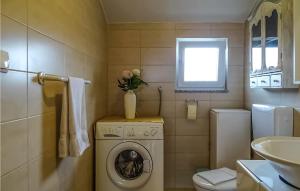 2 Bedroom Awesome Apartment In Zadar