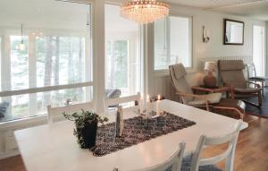 Four-Bedroom Holiday Home In Bodafors