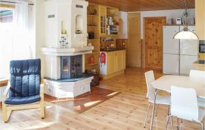 3 Bedroom Stunning Home In Yngsjö