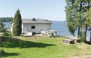 2 Bedroom Cozy Home In Kristinehamn - كريستينهامن