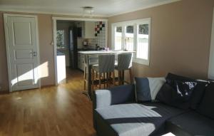 Gorgeous Home In Löttorp With Wifi