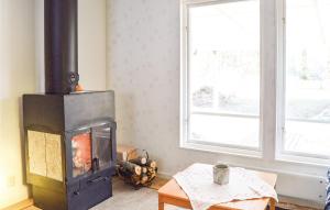 Two-Bedroom Holiday Home In Ingaro