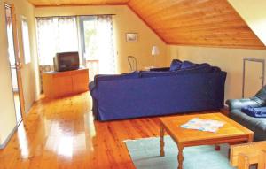 Cozy Home In Strängnäs With Sauna