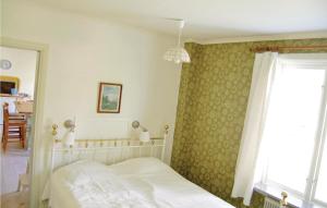 Awesome Home In Svärdsjö With Sauna