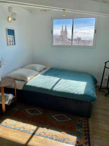 Appartements Grand studio avec vue sur notre Dame de la garde : photos des chambres