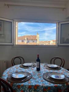 Appartements Grand studio avec vue sur notre Dame de la garde : photos des chambres