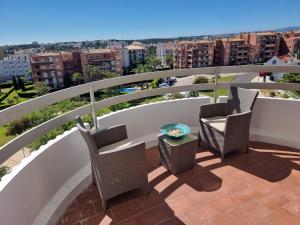 Apartamento junto a Praia com piscina.