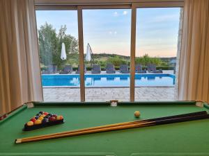 Spacious villa with pool, indoor jacuzzi and sauna near Poreč