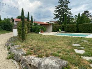 Maisons d'hotes Les Berouds : Chambre Double - Vue sur Jardin