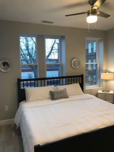 HOME AWAY HOME - Chic 2 BR Capitol Hill DC