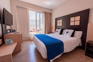 Double Room with Terrace room in Hotel Aubí