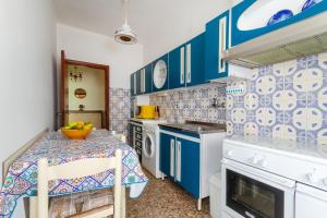 Anna House by BarbarHouse