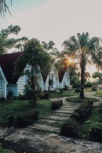 Seaside Villa & Muse Beach Resto