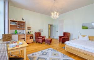 Cozy Apartment In Krakow Am See