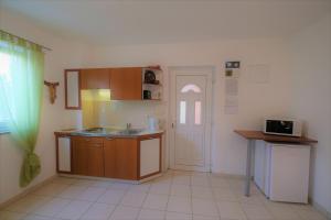 Apartments Coral, Klimno, island Krk