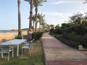 Chalet with Roof at Laguna Bay- Ain Sokhna - شالية غرفتين مكيف بالكامل بالرووف قرية لاجونا باي - العين السخنة