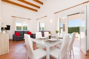 Villa Angelas by Villa Plus