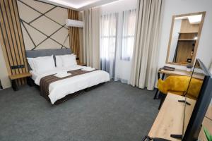 Superior Double or Twin Room with Lake View room in Glavatarski Han
