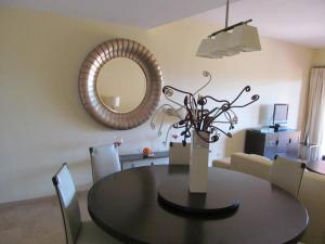 3 Bedroom Apartment, Duquesa, Spain