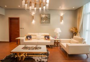 Luxurious 2BR - Fully Upgraded - High-end facilities