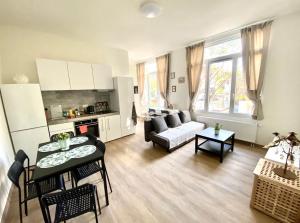 Сarnot Apartments ZOO Area