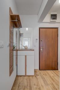 LCT Uptown apartment
