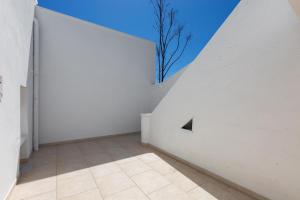 Casa Uccio by BarbarHouse