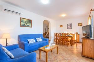 Villa Sol Blanc by Villa Plus